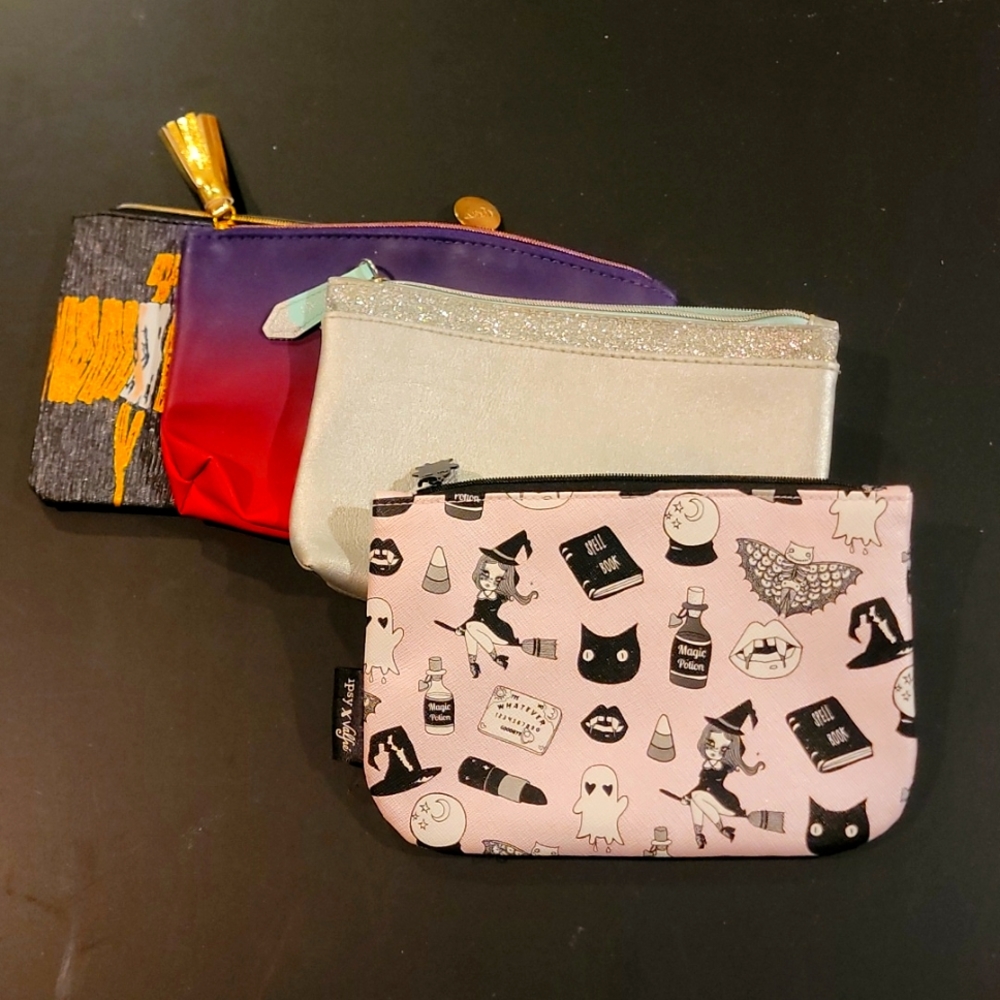 4 zip up punches by ipsy
